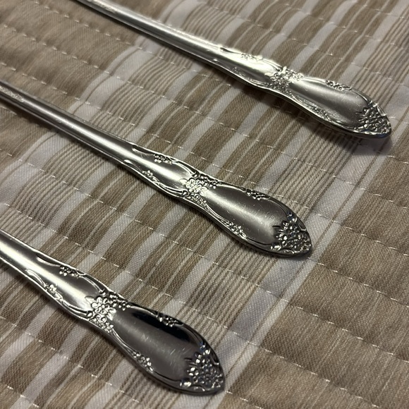 Vtg Wm A Rogers Oneida Ltd Fenway/Daydreams Stainless Flatware 3 Ice Tea Spoons - Picture 9 of 10